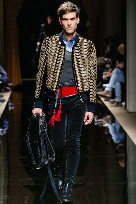 Balmain Fashion, Lucky Blue Smith, Balmain Clothing, Jon Kortajarena, Balmain Men, 2016 Menswear, Men Fashion Show, Paris Mode, Glamour Dress