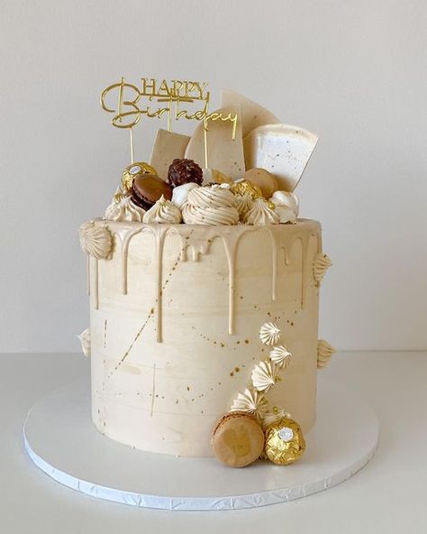 Birthday Cake Caramel, 40 Cake Ideas, 8 Inch Chocolate Cake, Neutral Birthday Cake, Coffee Cake Design, Coffee Birthday Cake, Chocolate Celebration Cake, 18th Birthday Cake Designs, Neutral Cake