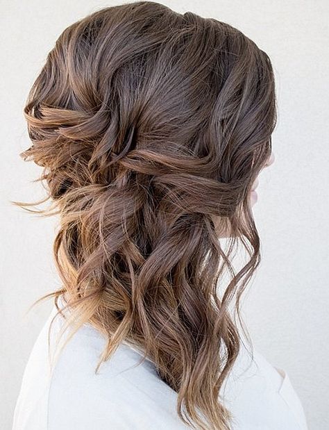 Medium Length Hair Up, Side Swept Curls, Wedding Hair Side, Winter Wedding Hair, Fall Wedding Hairstyles, Bridesmaid Hair Medium Length, Wedding Hairstyles Medium Length, Mother Of The Bride Hair, Vlasové Trendy