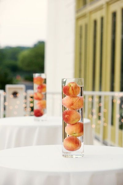 Budget Centerpieces, Peach Bridal Showers, Inexpensive Centerpieces, Peach Baby Shower, Peach Party, Peach Fruit, Different Fruits, Peaches Cream, Peach Wedding