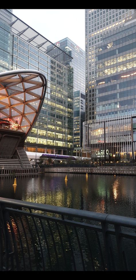 luxury lifestyle aesthetic Canary Wharf Apartment Aesthetic, London Finance Aesthetic, London Corporate Aesthetic, Canary Wharf Night, Canary Wharf Apartment, Canary Wharf Aesthetic, London Finance, London Skyscrapers, Canary Warf