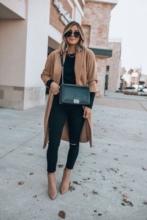 Austin Fall Fashion, Edgy Boss Outfits, Outfits For Sales Job, Nyc Fall Work Outfits, Women’s Winter Night Outfit, Black Pants Tan Boots Outfit, Winter In Boston Outfits, Boston Fall Fashion, Office Outfit Winter Cold Weather