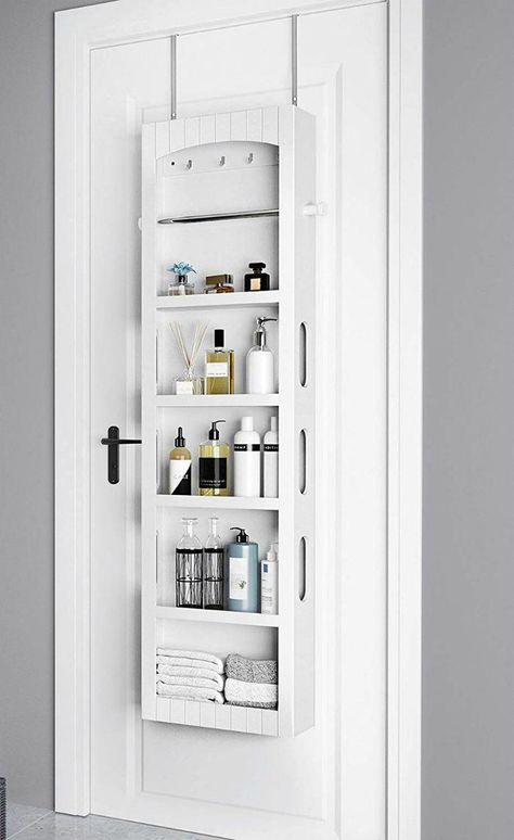 14 brilliant storage ideas for small spaces - Over-the-door bathroom storage cabinet #bathroomcabinets Storage Ideas For Small Spaces, Apartment Storage, Small Space Bathroom, Diy Bathroom Storage, Porta Shampoo, Tiny Bathrooms, Small Bathroom Storage, Ideas For Small Spaces, Bathroom Storage Cabinet