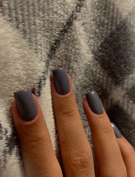 Nails For A Grey Dress, Dark Gray Manicure, Cute Nail Colors For Winter, Short Square Grey Nails, Short Nail Colour Ideas, Winter Basic Nails, Gel Mani Short Nails Natural Winter, Grey Biab Nails, Short Square Gray Nails