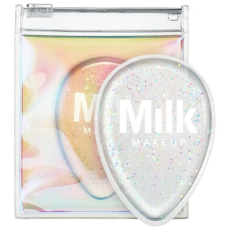 If the silicone sponge bug hasn't bitten you yet the new Milk Makeup Dab + Blend Applicator ($14) might convince you to climb aboard this trend train. The Best Makeup Sponge, Milk Makeup Sephora, Silicone Makeup Sponge, Silicone Sponge, Silicone Makeup, Makeup Sponges, Blending Sponge, Makeup Brush Set Professional, Makeup Brush Cleaner