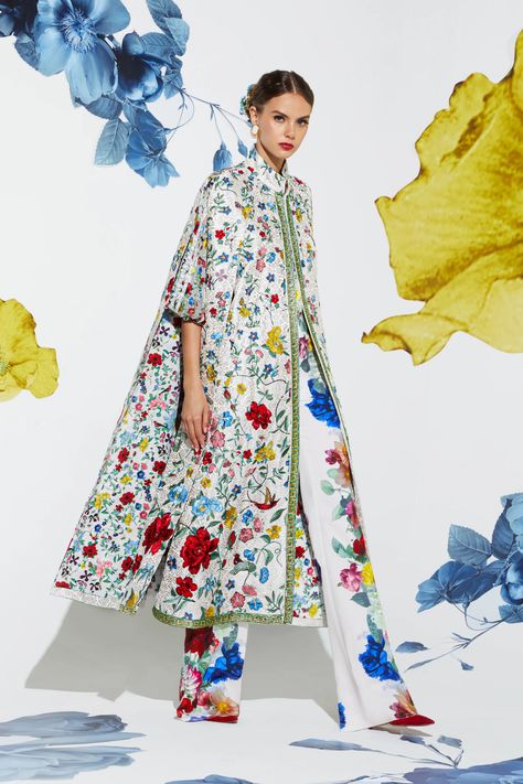 Alice + Olivia Spring 2025 Ready-to-Wear Fashion Show | Vogue Fashion Identity, Resort Fashion, Alice And Olivia, Runway Trends, Next Clothes, Print Trends, Layer Dress, Fashion Show Collection, Independent Designers Fashion