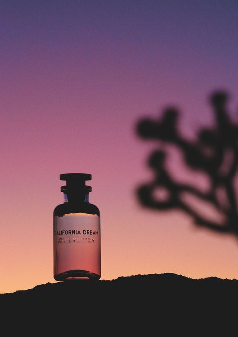 Louis Vuitton’s Latest Unisex Fragrance Is Inspired by Sunsets and California | L'Officiel Singapore Personal Project Ideas, Fragrance Photography, Ad Photography, Campaign Photography, Color Lavanda, Chinese Art Painting, Perfume Photography, Candles Photography, Creative Advertising Design