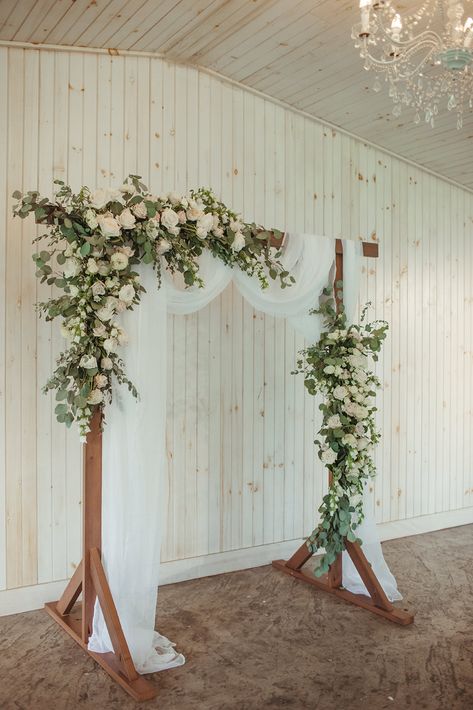 Wedding Decor Ideas Greenery, Wedding Arch Ideas Eucalyptus, Square Wedding Arch Decor, Rustic Wedding White Flowers, Square Backdrop Wedding, Wedding Arches Greenery, Hexagon Ceremony Backdrop, Rustic Wood Arch Wedding, Square Arch Decor