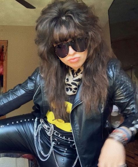 90s Rock Hair Women, 80s Rockstar Hair Women, 80s Rock Hair Women, Rock N Roll Hairstyle, 80s Rockstar Hair, 70s Rockstar Hair, Rockstar Costume Women, Rock Chick Hair, Rockstar Haircut