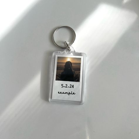 Personalized Photo Keychain - Perfect Gift for anniversaries, birthdays, best friends, special occasions, or for yourself ♡⸜(ˆᗜˆ˵ )⸝♡ HOW TO ORDER? 1) Select if you would like the "same image on both" sides, or "different images on both" sides 2) Send your Photo [Square Format or 4:3 Recommended] via Etsy messages Ordering more than one? If you want 2 different keychains with different photos, please follow the steps above, but add to the cart twice. If you want 2 of the same keychain, select a quantity of 2. Photos are double sided + printed on matte print paper, in a 2 x 1.25 in. acrylic photo holder keychain Processing times once the order is placed AND the photo is received via Etsy message varies from 1-7 business days. If your order is time-sensitive, please message me and I will shi Personalized Keychain For Boyfriend, Polaroid Keychain, Keychain With Picture, Keychain With Photo, Altoid Wallet, Cute Polaroid, Keychain Picture, Picture Keychain, Anniversary Keychain