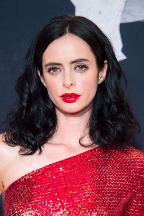 How To Look Stunning According To Your Seasonal Color Analysis Jessica Jones Marvel, Webby Awards, Krysten Ritter, Clear Winter, Winter Color Palette, True Winter, Seasonal Color Analysis, Bright Winter, Color Analysis