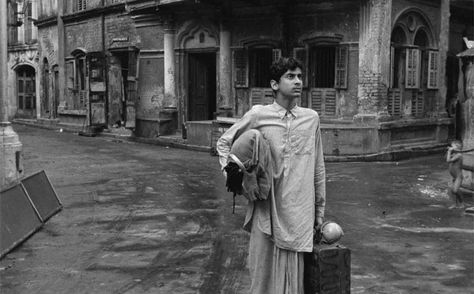 Aparajito - 50's (2.) Apu Trilogy, Pather Panchali, Satyajit Ray, Ray Film, Cinema Quotes, New Cinema, Boys Life, Venice Film Festival, Great Films