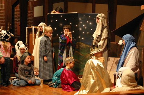 Christmas Pageant Ideas, Christmas Skits, Christmas Drama, Best Christmas Pageant Ever, Pageant Tips, Pageant Costumes, Christmas Pageant, The Nativity Story, Christmas Program