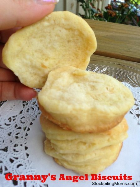 Granny's Angel Biscuits are melt in your mouth delicious!  I love this recipe because you can refrigerate the dough and bake fresh in the morning! Santa Bread, Angel Biscuits, Rolls Food, Sicilian Food, Christmas Yummies, Homemade Breads, Biscuit Recipes, Biscuit Rolls, Skillet Recipes