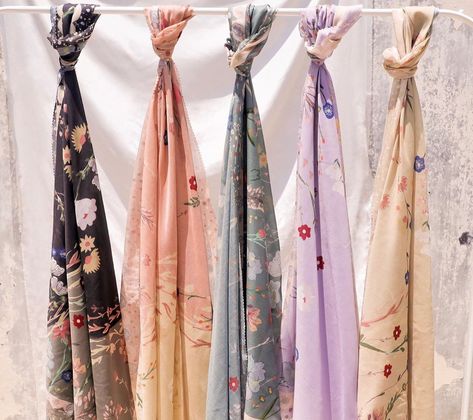 PRINTED VOAL HIJAB |Deci & co. on Instagram: “Bouquet soirée in all colours 💐 . . #voalprintedscarf #hijabprinting #voalpremium #signaturehijab #printedscarf #print #patterndesign…” Printed Hijab, Print Scarf Design, Hijab Collection, Scarf Design, Color Shades, Scarf Print, Kimono Top, Shades, Women's Top