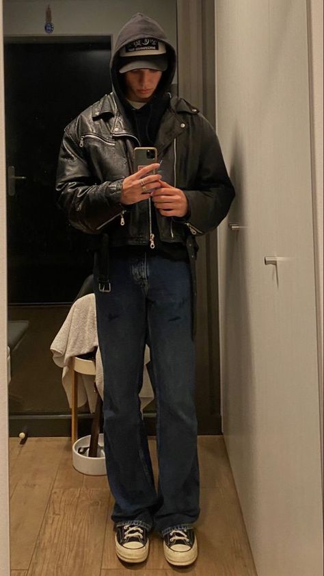 Men Outfit Leather Jacket, Jean Jacket Outfits Men, Black Denim Jacket Outfit, Baggy Jeans Outfits, Black Hoodie Outfit, Jacket Outfit Men, Biker Jacket Outfit, Black Leather Jacket Outfit, Denim Outfit Men