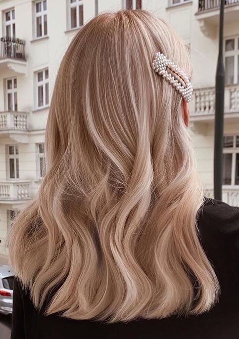 Light Champagne Blonde Hair, Strawberry Blonde Peekaboo, Rosy Blonde Hair, Rose Beige Hair, Pinkish Blonde Hair, Pastel Blonde Hair, Neutral Blonde Hair Color, Natural Light Blonde Hair, Blush Blonde Hair