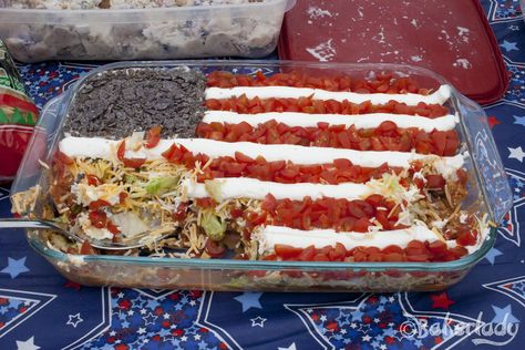 Fourth Of July Veggies, Forty Of July Food, 4th Of July Bean Dip, 4th Of July Inspired Food, Flag Dip, 4th Of July Potluck, 4th Of July Appetizer Ideas, 4th July Food, 4th Of July Food