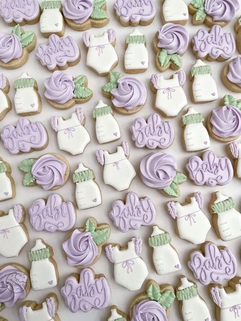 Floral Purple Baby Shower, Lavendar Baby Shower Themes, Purple Flower Baby Shower Theme, Sage Green And Lavender Gender Reveal, Purple Floral Baby Shower Ideas, Lavender And Green Baby Shower Ideas, Purple Theme Baby Shower Ideas, Pink And Lavender Baby Shower Ideas, Purple Themed Baby Shower Ideas