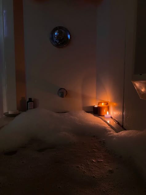 Warm Feeling Aesthetic, Bathtime Aesthetic, Bath With Candles, Bubble Bath With Candles, Bubble Bath Aesthetic, Warm And Cozy Aesthetic, Shower Aesthetic, Aesthetic Bath, Cozy Bath