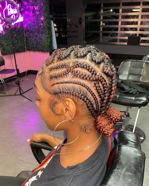 Creative Feed In Braids, Plaits Hairstyles Black Natural, All Back Hairstyles, Hairstyles With Attachment, Plaits Hairstyles Black, All Back Hairstyle, Cornrow Hairstyle, Protective Style Braids, Ladies Hairstyles