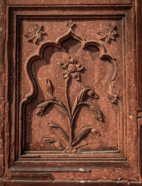 All sizes | Red Fort, Delhi | Flickr - Photo Sharing! Mughal Aesthetic, Fort Architecture, Red Fort Delhi, Mughal Architecture, Shoes Rack, Red Fort, Mughal Empire, Plaster Art, Fashion Portfolio