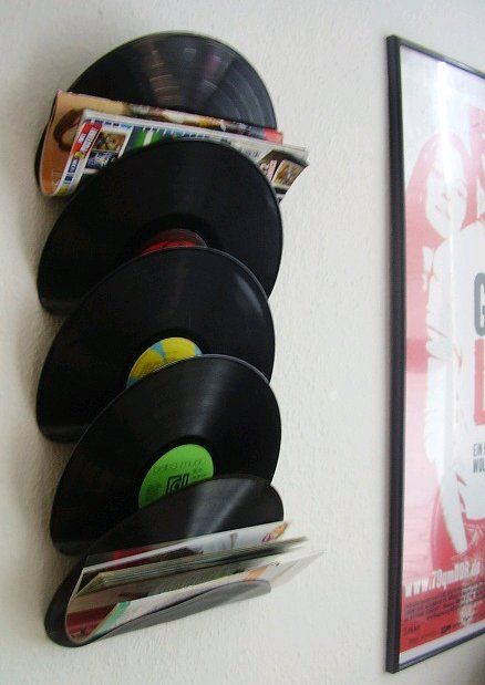 Diy Vinyl Record Projects, Vinyl Records Diy, Records Diy, Collage Magazine, Vinyl Record Art Ideas, Vinyl Record Crafts, Record Crafts, Repurposed Art, Hemma Diy