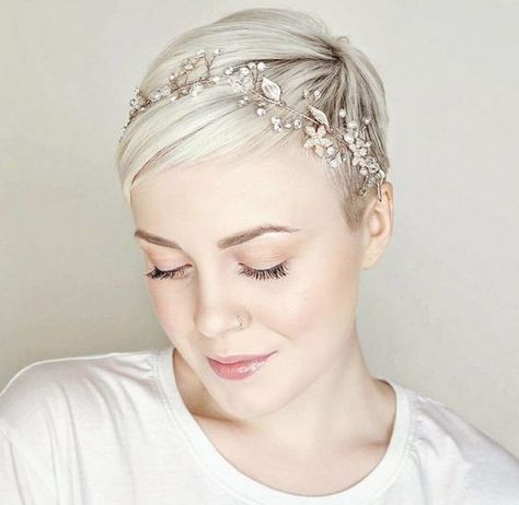 Pixie Wedding Hair, Short Hair Bride, Short Blonde Haircuts, Short Wedding Hair, Penteado Cabelo Curto, Happy Hair, Short Hair Updo, Short Blonde, Short Blonde Hair