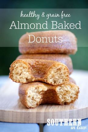 Easy Four Ingredient Healthy Baked Donuts Recipe | southerninlaw.com Gluten Free Clean Eating, Healthy Donuts Recipe, Baked Doughnuts, Baked Donut Recipes, Postre Keto, Donuts Recipe, Clean Eating Desserts, Healthy Baked, Almond Flour Recipes