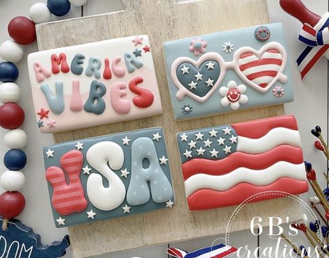 American Flag Cookies, Patriotic Sugar Cookies, 4th Of July Cookies, American Vibes, Patriotic Cookies, Sugar Cookie Royal Icing, Summer Cookies, Sugar Cookie Designs, Ideas For Decorating