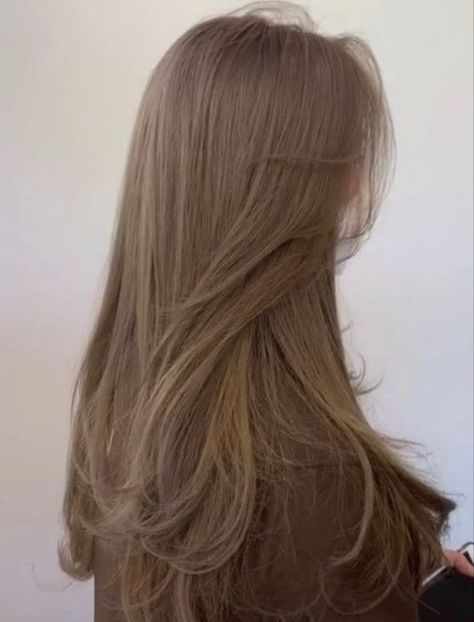 Light Brown Mid Length Hair, Really Light Brown Hair, Coffee Brown Hair Color, Mousy Blonde Hair, Color Cafe Cabello, Mousy Brown Hair, Beige Hair Color, Rutinitas Harian, Coffee Brown Hair