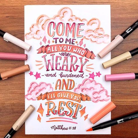 #30DaysOfBibleLettering su Instagram: "Absolutely beautiful art by @lianasletters Day11/#30daysofbiblelettering" Calligraphy Art Quotes, Brush Lettering Quotes, Brush Pen Lettering, Hand Lettering Inspiration, Hand Lettering Art, Hand Lettering Alphabet, Calligraphy Quotes, Hand Lettering Quotes, Drawing Quotes