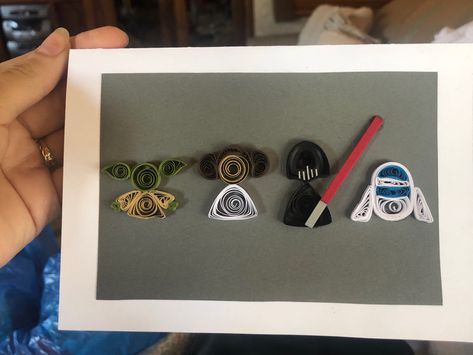 Diy Gifts For Star Wars Fans, Starwars Paper Craft, Diy Star Wars Gifts Boyfriends, Star Wars Paper Quilling, Star Wars Paper Craft, Starwars Cards Handmade, Birthday Card Ideas Star Wars, Star Wars Diy Gifts For Boyfriend, Starwars Gift For Boyfriend