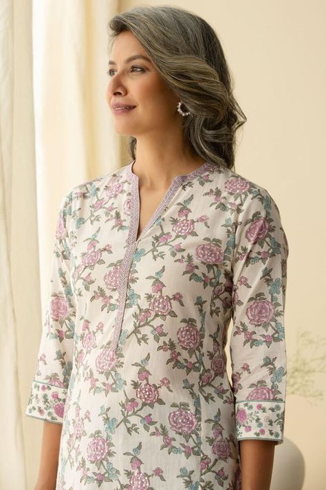 Kurta Collar Designs Women, Collar Kurti Design, Farida Gupta, Cotton Dress Pattern, Salwar Neck Designs, Stylish Kurtis Design, Kurti Sleeves Design, Simple Kurta Designs, Simple Kurti Designs