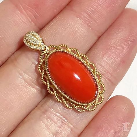 Coral Pendent Gold, Ladies Gold Rings, Coral Jewellery, Red Coral Jewellery, Coral Jewelry Set, Antique Gold Rings, Conch Pearl, Gold Pendent, Gold Jewelry Outfits