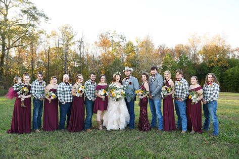 Plaid Wedding Groomsmen, Groomsmen Plaid Shirt, Wedding Party Flannels, Groomsmen Flannel And Jeans, Plaid Groomsmen Attire, Country Fall Wedding Groomsmen Attire, Flannel Wedding Groom, Flannel Groomsmen Attire, Fall Wedding Jeans