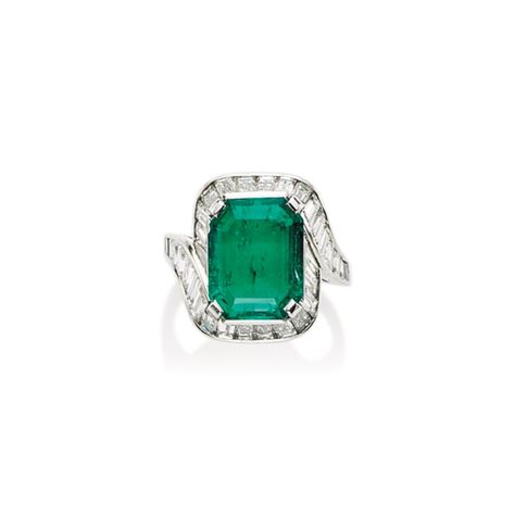 AN EMERALD AND DIAMOND RING, BY BULGARI Emerald And Diamond Ring, Baguette Cut Diamond, Put A Ring On It, Faceted Gemstones, Antique Jewellery, Precious Metals, Beautiful Rings, Crossover, Turquoise Ring