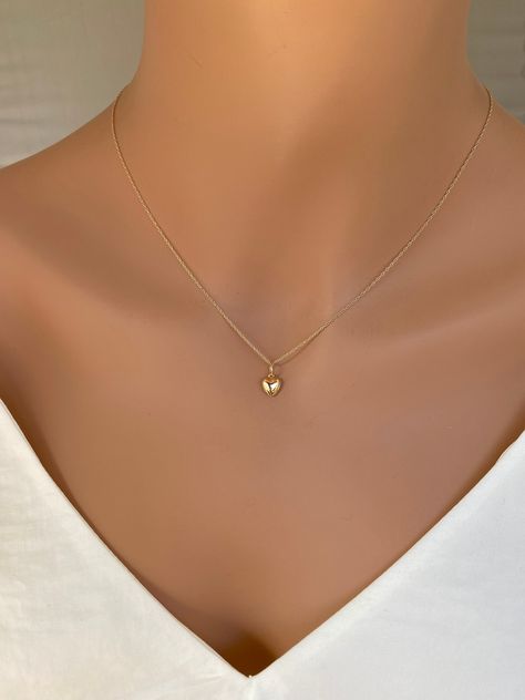 14k Gold Tiny Heart pendent and super skinny Rope Chain - 14k yellow Gold tiny Heart Pendant - Tiny gold heart pendent - Puff heart Small Gold Heart Locket, Gold Chain Pendal Design, Simple Lockets For Gold Chain, Diamond Pendent Necklace, Pendant Designs Gold Simple, Diamond Pendants Designs Unique, Small Gold Pendant, Pendent Design, Small Gold Chain