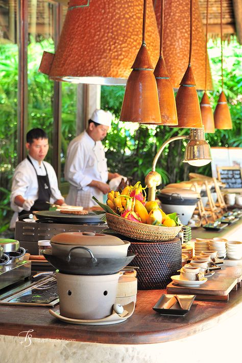 Thailand Restaurant Design, Thai Food Restaurant Design, Malaysia Restaurant, Thailand Food Restaurants, Indonesian Restaurant, Thailand Luxury, Buffet Stations, Filipino Street Food, Street Food Design