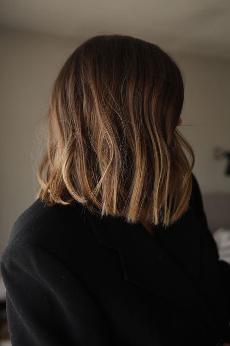 A Line Bob Textured, Slightly Curled Hair Waves, Lob Thick Hair Straight, Woman’s Bob Haircut, Natural Balayage Short Hair, Shoulder Length Bronde Balayage, A Line Long Bob, Wavy Straight Hair, Bob Balayage