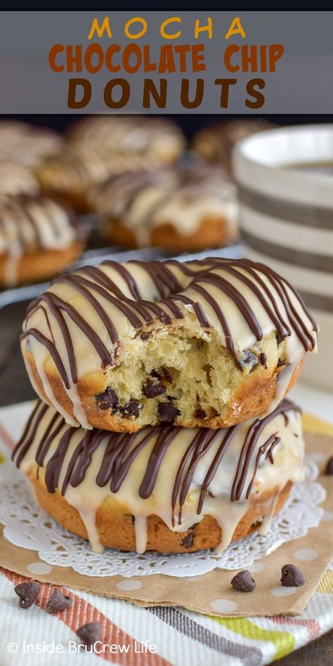 Macro Foods, Homemade Baked Donuts, Donuts Homemade, Baking Station, Doughnut Recipe Easy, Cake Donuts Recipe, Donut Pan, Easy Donuts, Homemade Donuts Recipe