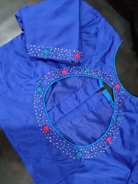 French Knot Aari Blouse Designs, French Knot Design For Blouse, Simple French Knot Aari Work, Blouse Embroidary Simple, French Knot Aari Work Blouse Designs, Simple French Knot Blouse Designs, French Knot Blouse Designs, French Knot Embroidery Blouse, French Knot Aari Work Blouse