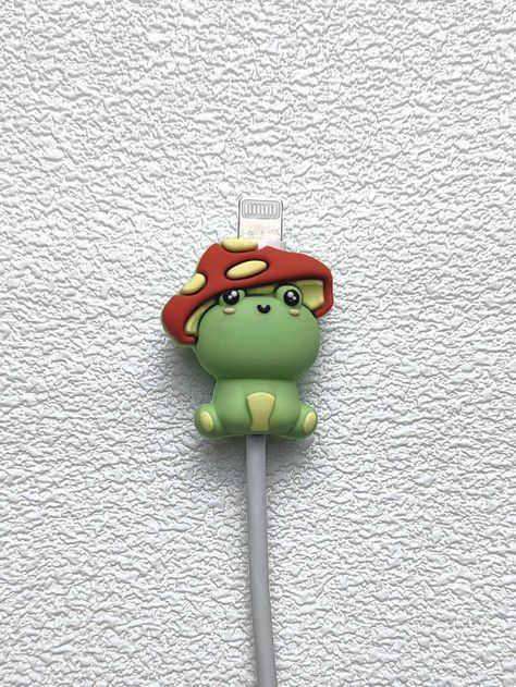 1pc Frog Shaped Data Cable Protector Cute Cable Protector, Cute Frog Things To Buy, Frog Themed Furniture, Frog Decor Home, Cute Frog Stuff, Frog Room Ideas, Frog Merch, Frog Bedroom, Frog Decorations