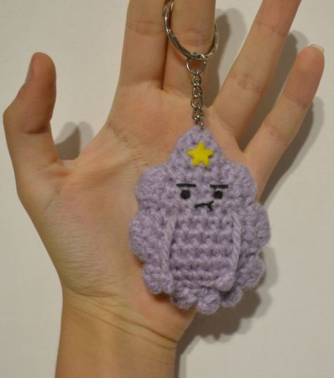 Princess Lumpy Space Keychain – Miigu by Mia Croche & Amigurumi Adventure Time Crochet, Space Keychain, Crochet Keyrings, Crochet Keychains, Lumpy Space, Lumpy Space Princess, Keychain Pattern, Space Princess, Keychain Crochet