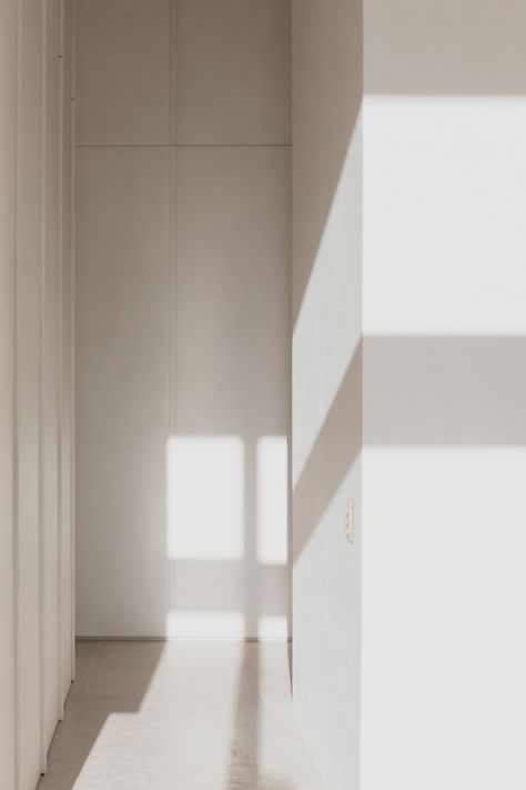 Penthouse Apartment Interior, Shadow Light, Scandi Design, Penthouse Apartment, Graphic Design Studio, Minimalist Photography, 背景 シンプル, Minimalist Architecture, Nordic Design