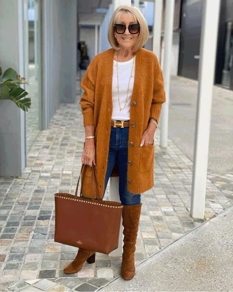 Gorgeousus - Casual and fashionable middle-aged and elderly clothing, come and see Elderly Clothing, Middle Aged Women Fashion, Clothes For Women Over 60, 60 Outfits, Casual Chic Outfits, Solid Color Sweater, Color Sweater, Cardigan Sweaters, Casual Chic Outfit