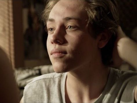 Ethan Cutkosky Snapchat, Carl Shameless, Shameless Scenes, Shameless Characters, Shameless Tv Show, Carl Gallagher, Ian And Mickey, Miles Morales Spiderman, Hottest Guy Ever