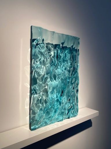 Water Office Design, Resin Water Sculpture, Resin Water Art, Water Resin Art, Water Art Installation, Water Interior Design, Wave Installation, Water Exhibition, Ocean Sculpture