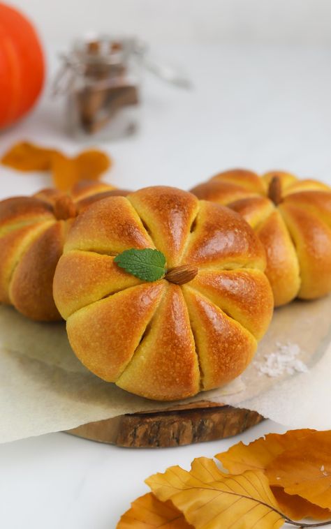 Pumpkin Sourdough Bread Rolls Pumpkin Bread Rolls Recipe, Sourdough Bread Rolls, Sourdough Basics, Pumpkin Sourdough, Babka Bread, Sourdough Pumpkin, Rolls Bread, Natural Yeast, Bread Rolls Recipe