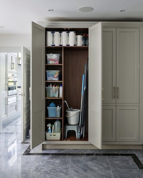 Boot Room Utility, Utility Room Storage, Small Utility Room, Utility Room Designs, Mudroom Remodel, Utility Cupboard, Dream Laundry Room, Mudroom Laundry Room, Laundry Room Renovation